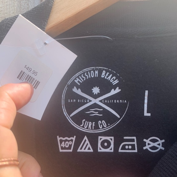 π NWT San Diego Sweatshirt - Picture 3 of 5